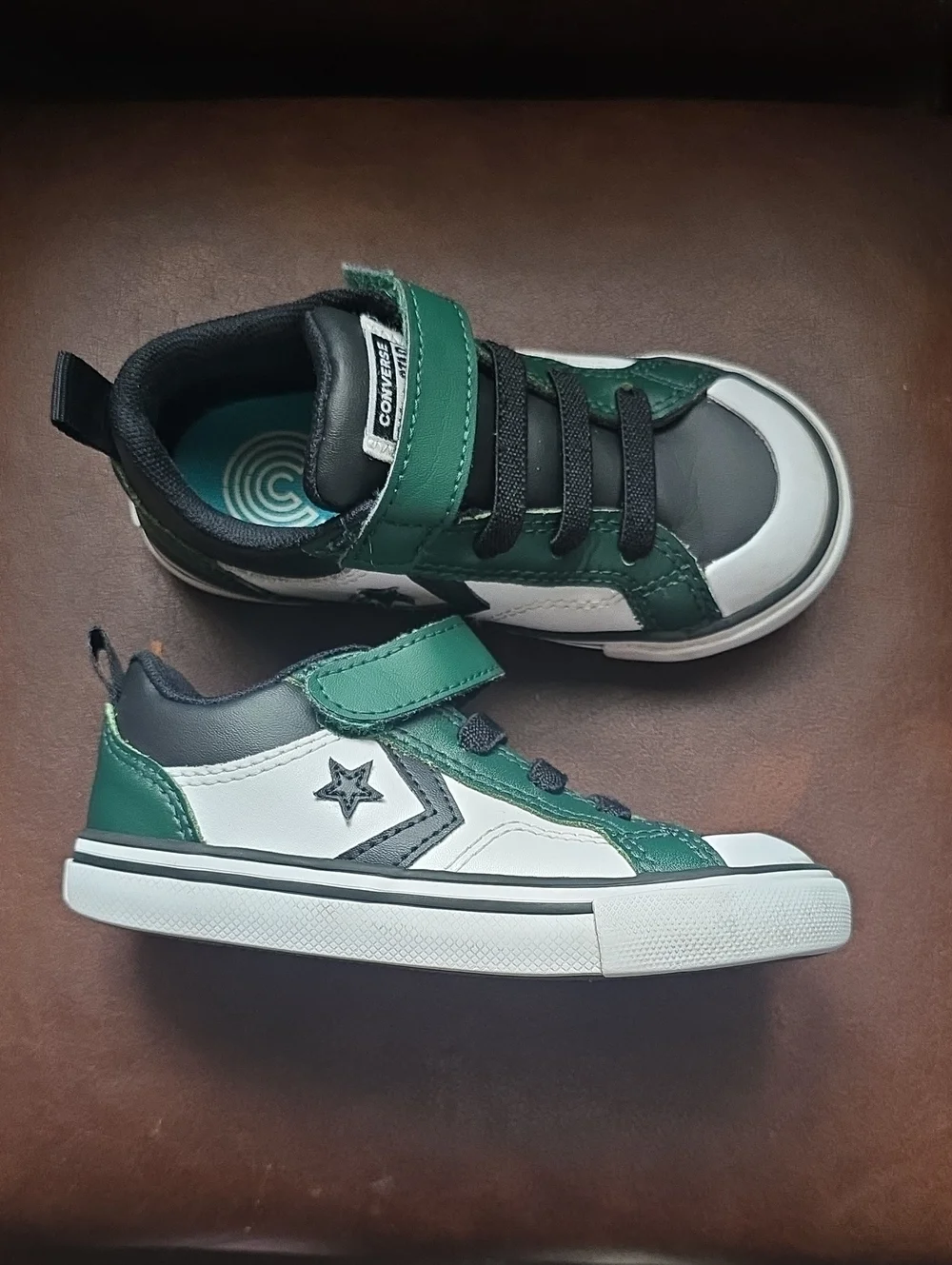 Converse Kids Low-Top Sneakers in Green, Black & White